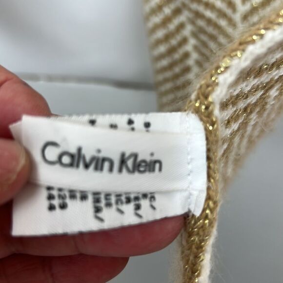 Calvin Klein Gold and White herringbone winter scarf EUC - Picture 5 of 10